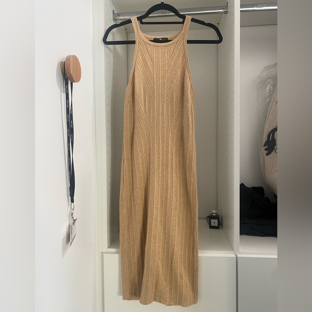 Knitted sleeveless camel colored dress